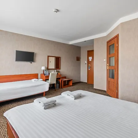Hotel Diament Vacanza Katowice - Siemianowice Siemianowice Śląskie Zewnętrze zdjęcie