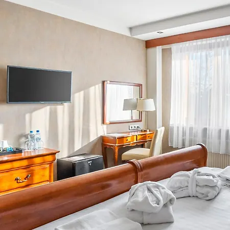 Hotel Diament Vacanza Katowice - Siemianowice Siemianowice Śląskie Zewnętrze zdjęcie